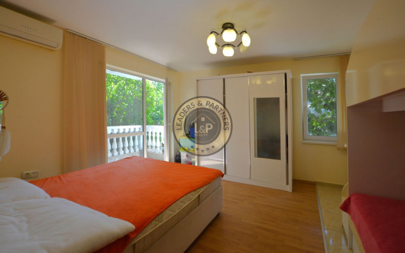 Apartmán 3+kk s balkónom a bazénom Slnečné Pobrežie, Bulharsko