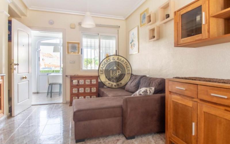 Radový dom 3+kk s bazénom Orihuela Costa, Španielsko