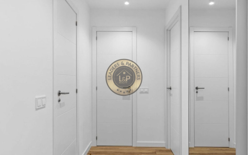 Moderný apartmán 3+kk Alicante-Punta Prima, Španielsko