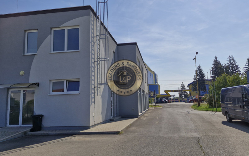 Na predaj obchodné priestory na hlavnom ťahu. Močarianska ulica, Michalovce