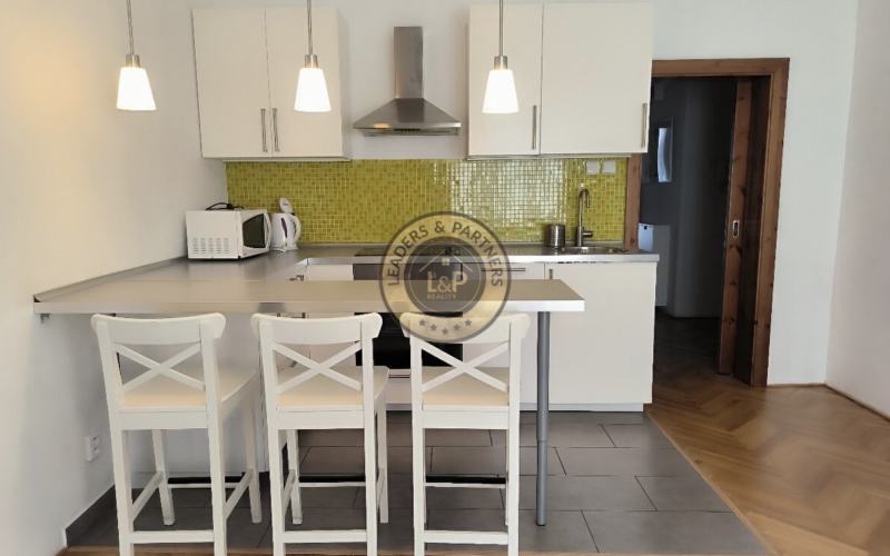 Moderný 2 izbový byt na prenájom, Laurinská - Staré Mesto