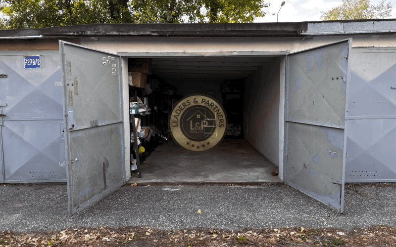 Suchá a udržiavaná garáž na predaj | Budovateľská, BA II - TOP LOKALITA