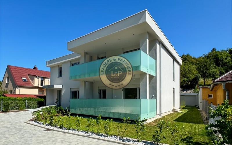 NA PRENÁJOM - Moderný 3 izbový byt s terasou - Šidlovec