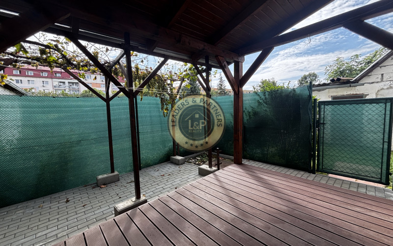 Rodinný dom s 2 bytovými jednotkami NA PREDAJ, VAJNORY