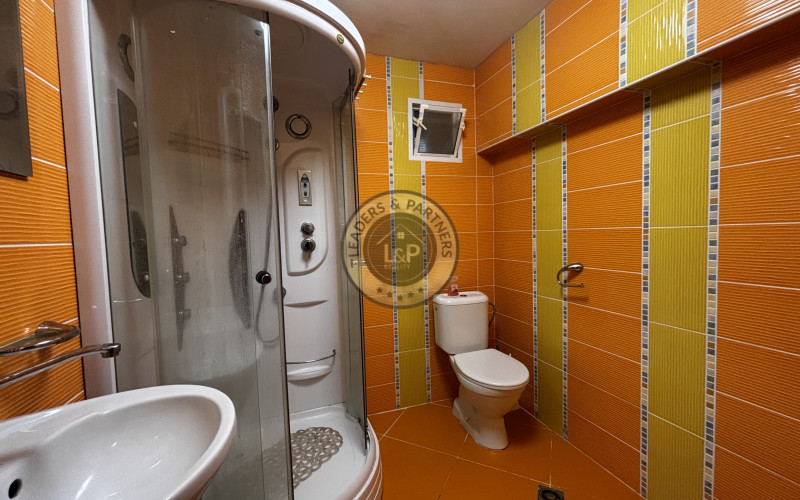 Rodinný dom s 2 bytovými jednotkami NA PREDAJ, VAJNORY