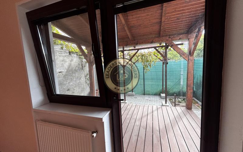 Rodinný dom s 2 bytovými jednotkami NA PREDAJ, VAJNORY