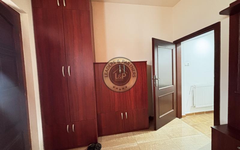 Rodinný dom s 2 bytovými jednotkami NA PREDAJ, VAJNORY