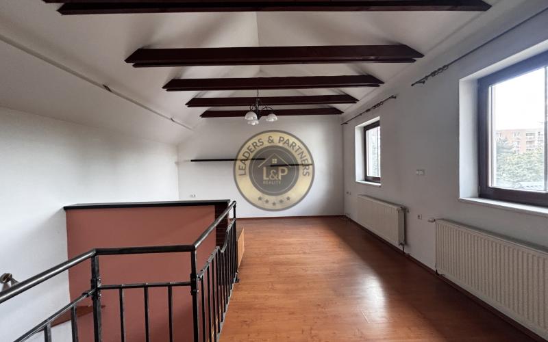 Rodinný dom s 2 bytovými jednotkami NA PREDAJ, VAJNORY