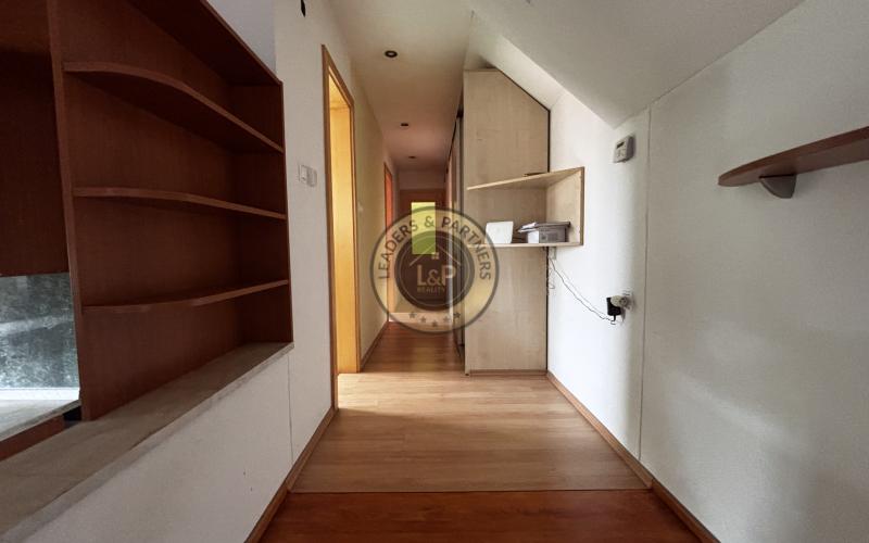 Rodinný dom s 2 bytovými jednotkami NA PREDAJ, VAJNORY