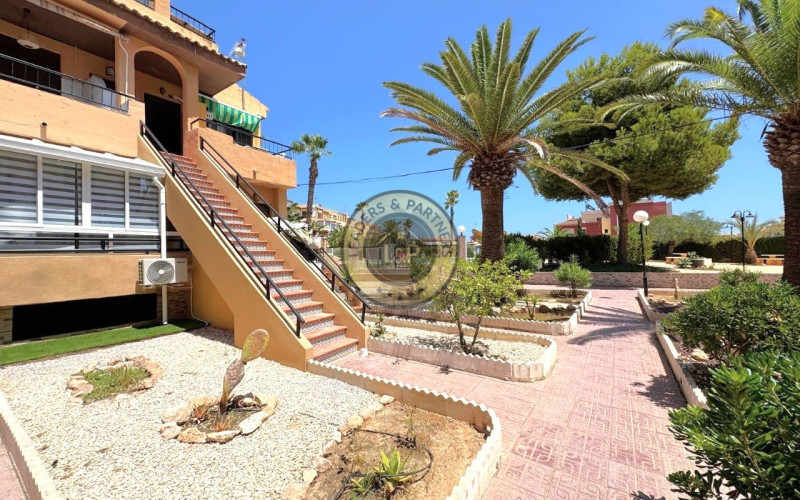 Štúdio 1+kk s bazénom Torrevieja-Torreblanca, Španielsko