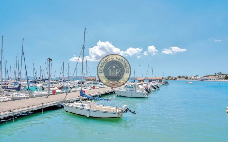 Štúdio 1+kk s bazénom Torrevieja-Torreblanca, Španielsko