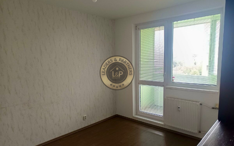 NA PREDAJ - 4 izbový byt s loggiou v Prešove