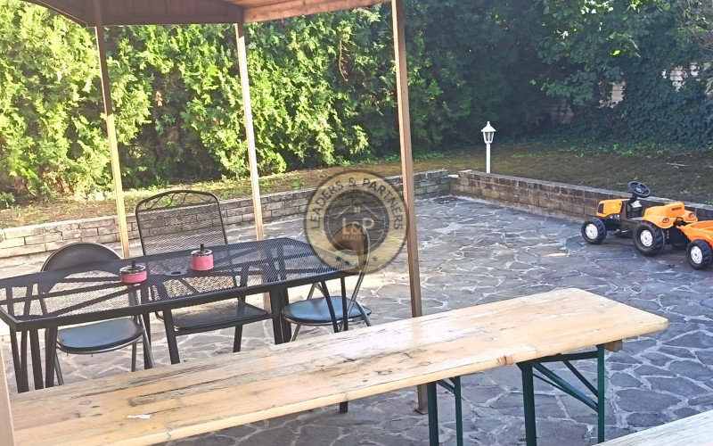 4 izbový dom na Zobore na prenajom