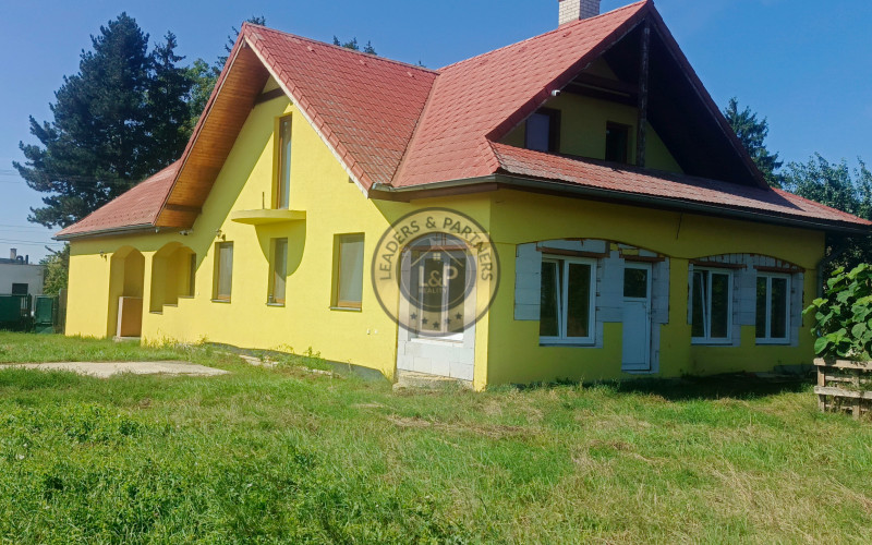 Rodinný dom  vo Veľkých Ripňanoch 6.izieb -1408m2 pozemok.