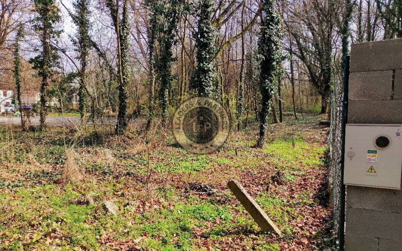 Na predaj rekreačný pozemok v kempingu pri rieke Váh -Sereď