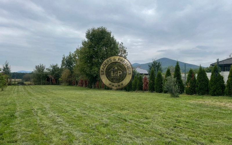 Výhľad na Karpaty-pozemok vhodný na výstavbu RD v Trstíne