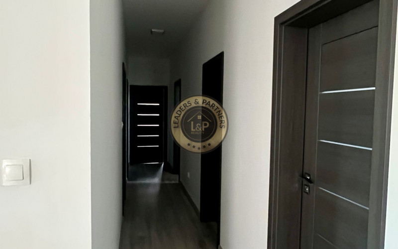 NA PREDAJ - Rodinný dom v obci Záhradné