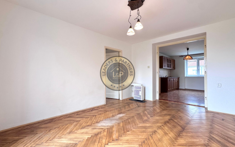 PREDAJ- 2iz. byt s balkónom  v Hlohovci  na ulici R. Dilonga