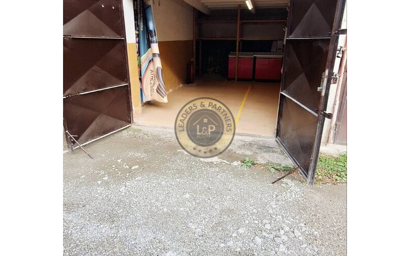 PREDAJ garáž v blízkosti OC Galéria