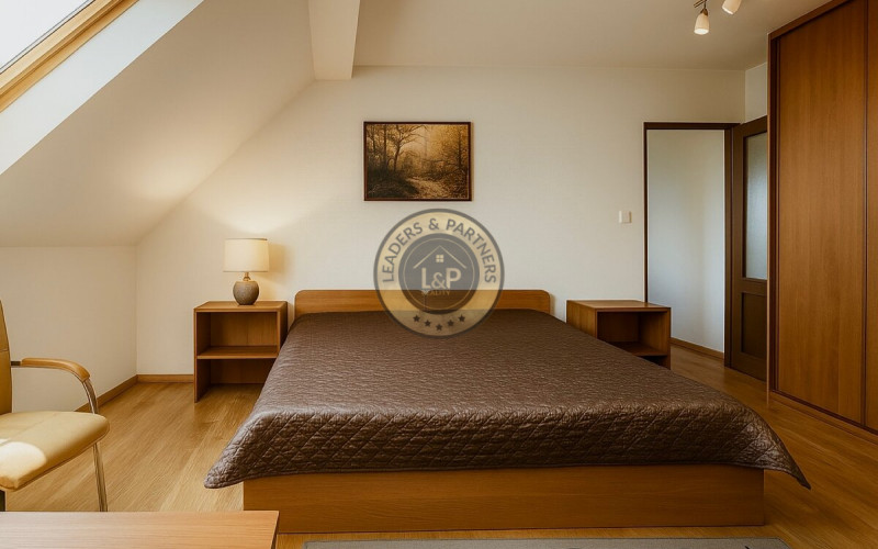 Prenajmite si tento jedinečný 2-izbový byt s atmosférou domu s hrejivým interiérom priamo na pešej zóne