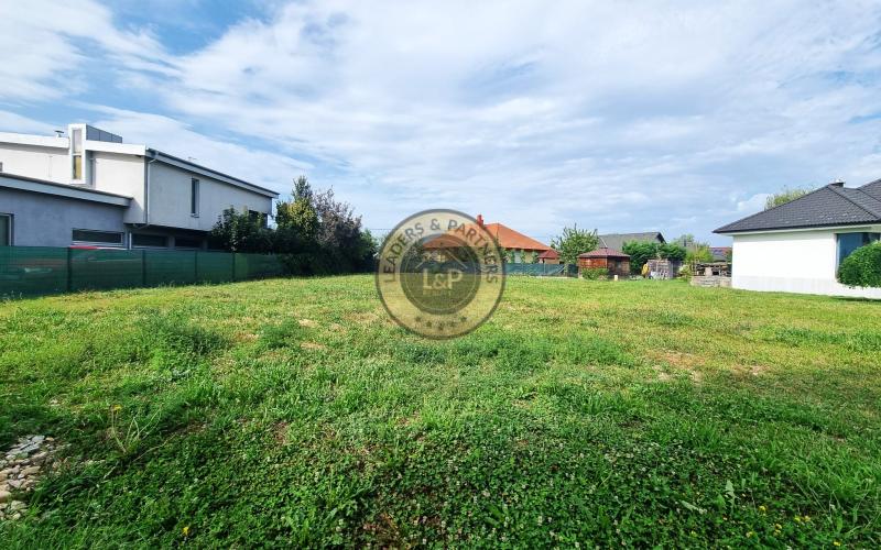 PREDAJ stavebný pozemok Dunakiliti