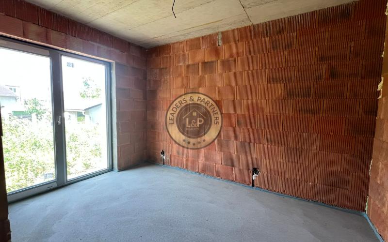 NA PREDAJ - Rodinný 4-izbový holobyt v novostavbe v Lipanoch