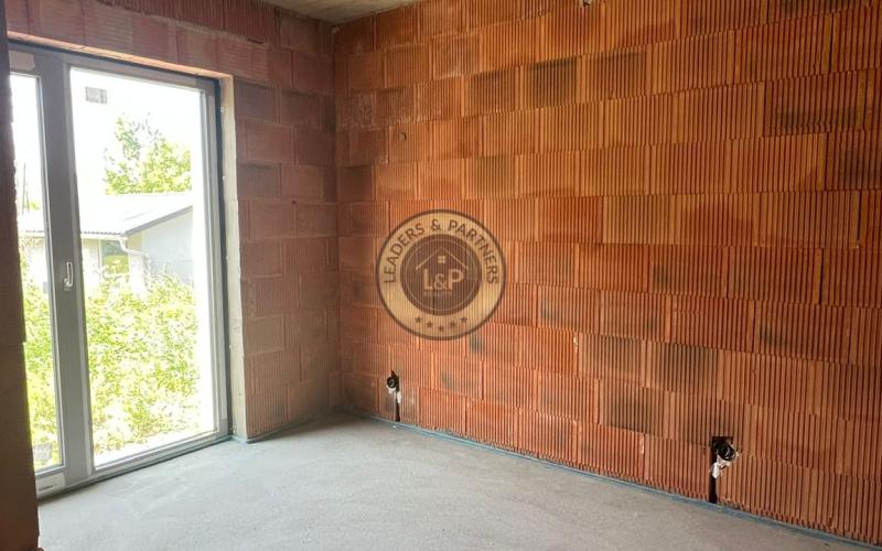 NA PREDAJ - Rodinný 4-izbový holobyt v novostavbe v Lipanoch