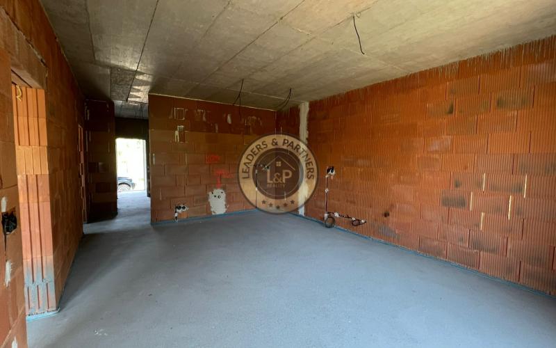 NA PREDAJ - Rodinný 4-izbový holobyt v novostavbe v Lipanoch