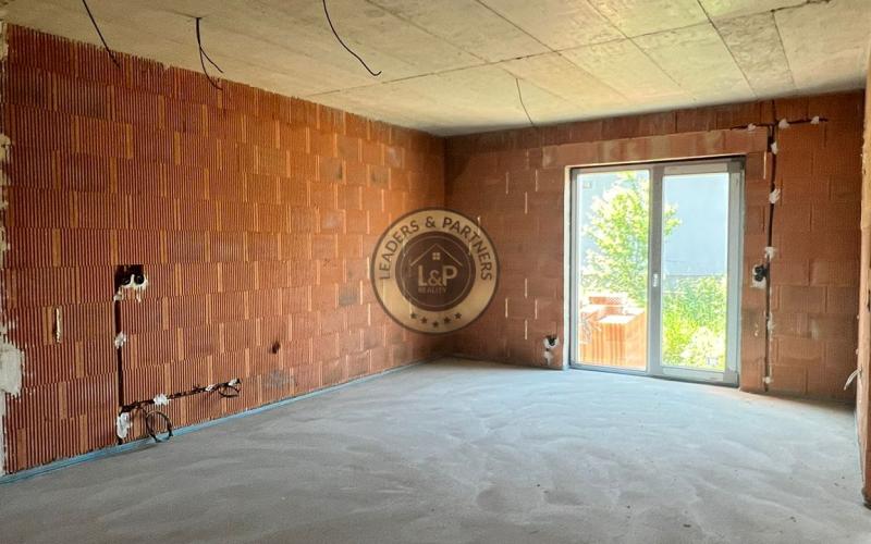 NA PREDAJ - Rodinný 4-izbový holobyt v novostavbe v Lipanoch