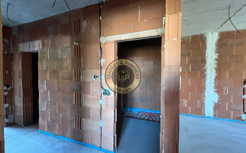 NA PREDAJ-Moderný 4-izbový holobyt v novostavbe v Lipanoch