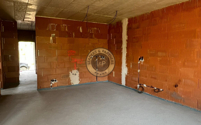 NA PREDAJ-Moderný 4-izbový holobyt v novostavbe v Lipanoch