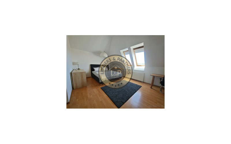 Veľký 2-izb. byt na prenájom | HVIEZDOSLAVOVO NÁM., BA I