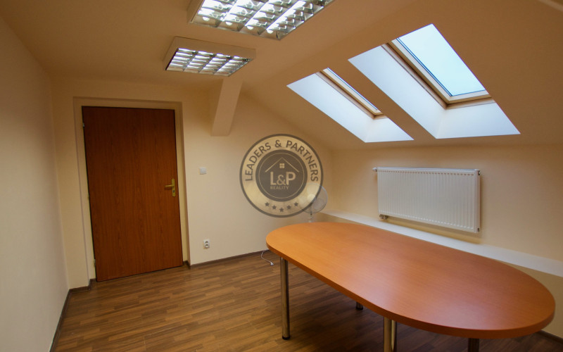 Na prenájom kancelárske priestory 73 m2, Moyzesová ul.