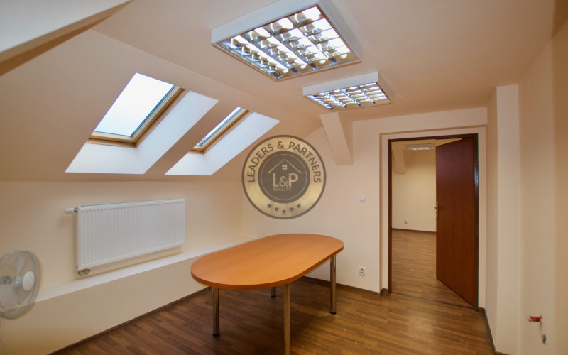 Na prenájom kancelárske priestory 73 m2, Moyzesová ul.