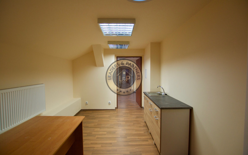 Na prenájom kancelárske priestory 73 m2, Moyzesová ul.