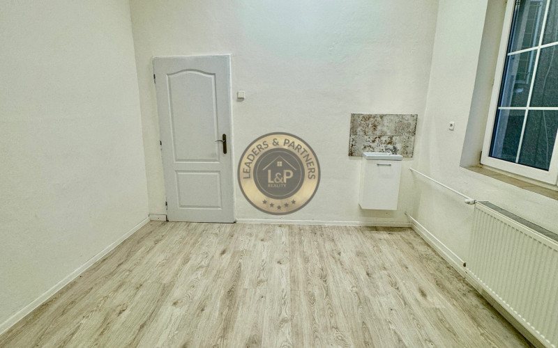 Na prenájom kancelária 20 m², Rooseveltova ul.