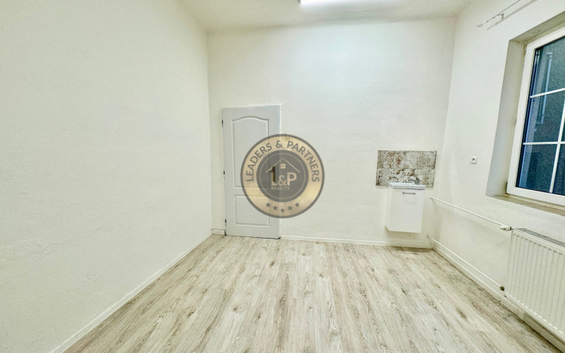 Na prenájom kancelária 20 m², Rooseveltova ul.