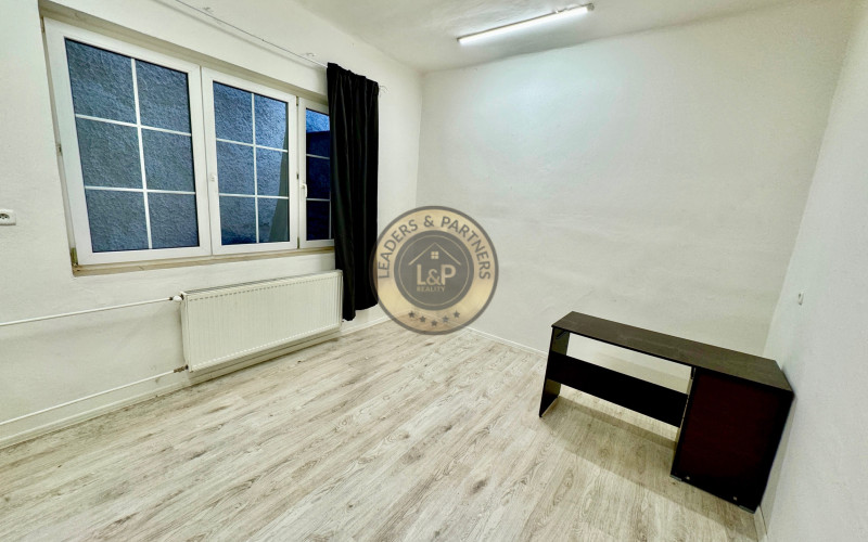 Na prenájom kancelária 20 m², Rooseveltova ul.