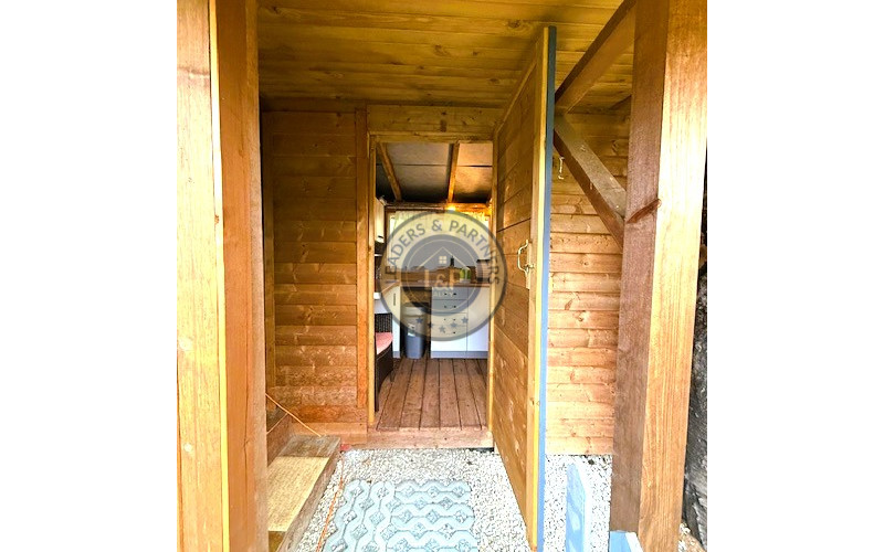 Na predaj záhrada s chatou na Terase, ulica Československého odboja.