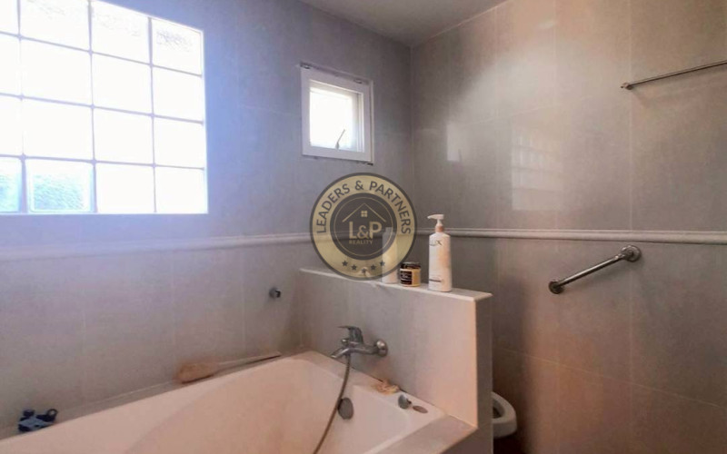 4 izbová vila s bazénom v Thajsku-Pattaya