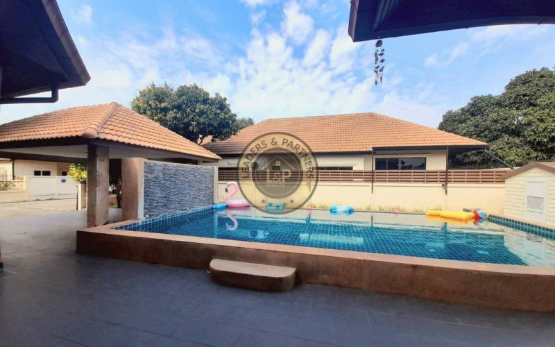 4 izbová vila s bazénom v Thajsku-Pattaya