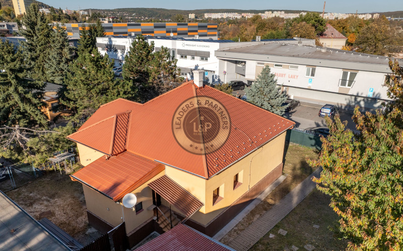 Budova, Košice - Sever, Kavečianska cesta, čiast. rek