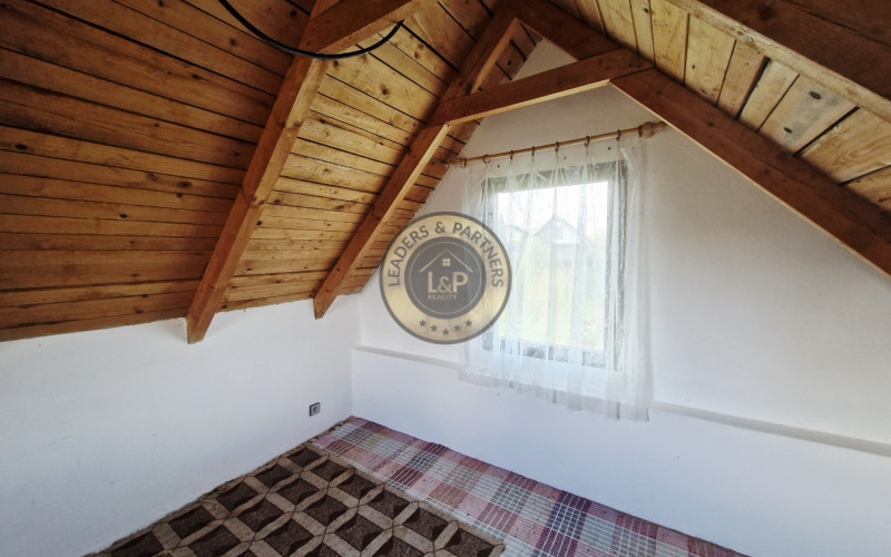 Na predaj murovaná chata so záhradou. Jazierko Pozdišovce