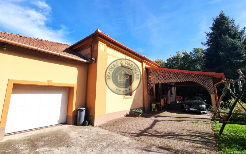 PREDAJ rodinný dom na rozsiahlom pozemku 25 296 m2 Mosonmagyaróvár