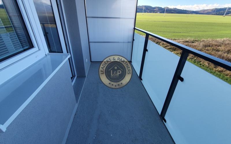 PREDAJ: 1 izb. byt s balkónom + parkovacie miesto novostavba Barbora s krásnym výhľadom na Vysoké Tatry