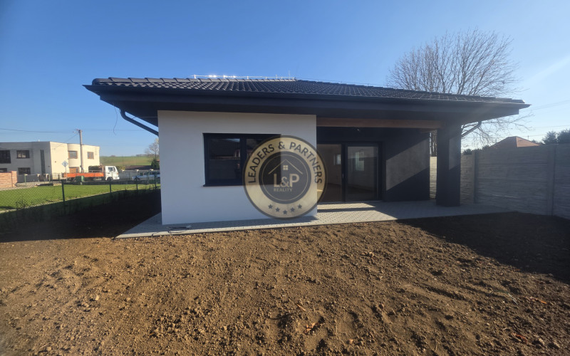 Novostavba 4izb. Bungalov obec Šurianky