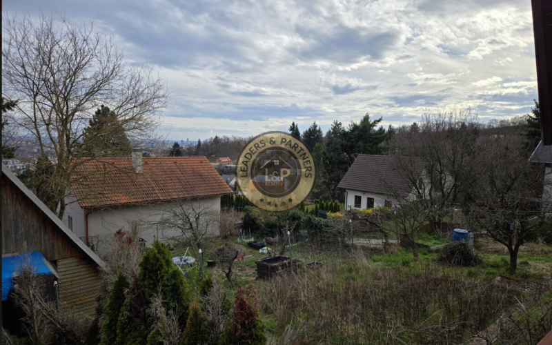 L&P | Murovaná trojpodlažná chata s pozemkom 512 m² – Rača