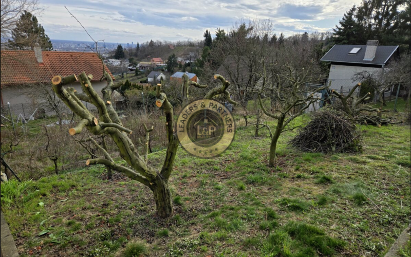 L&P | Murovaná trojpodlažná chata s pozemkom 512 m² – Rača