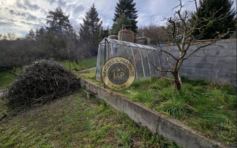 L&P | Murovaná trojpodlažná chata s pozemkom 512 m² – Rača