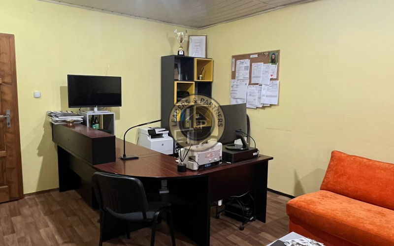 NA PREDAJ-Obchodno-administratívne priestory-Stará Ľubovňa